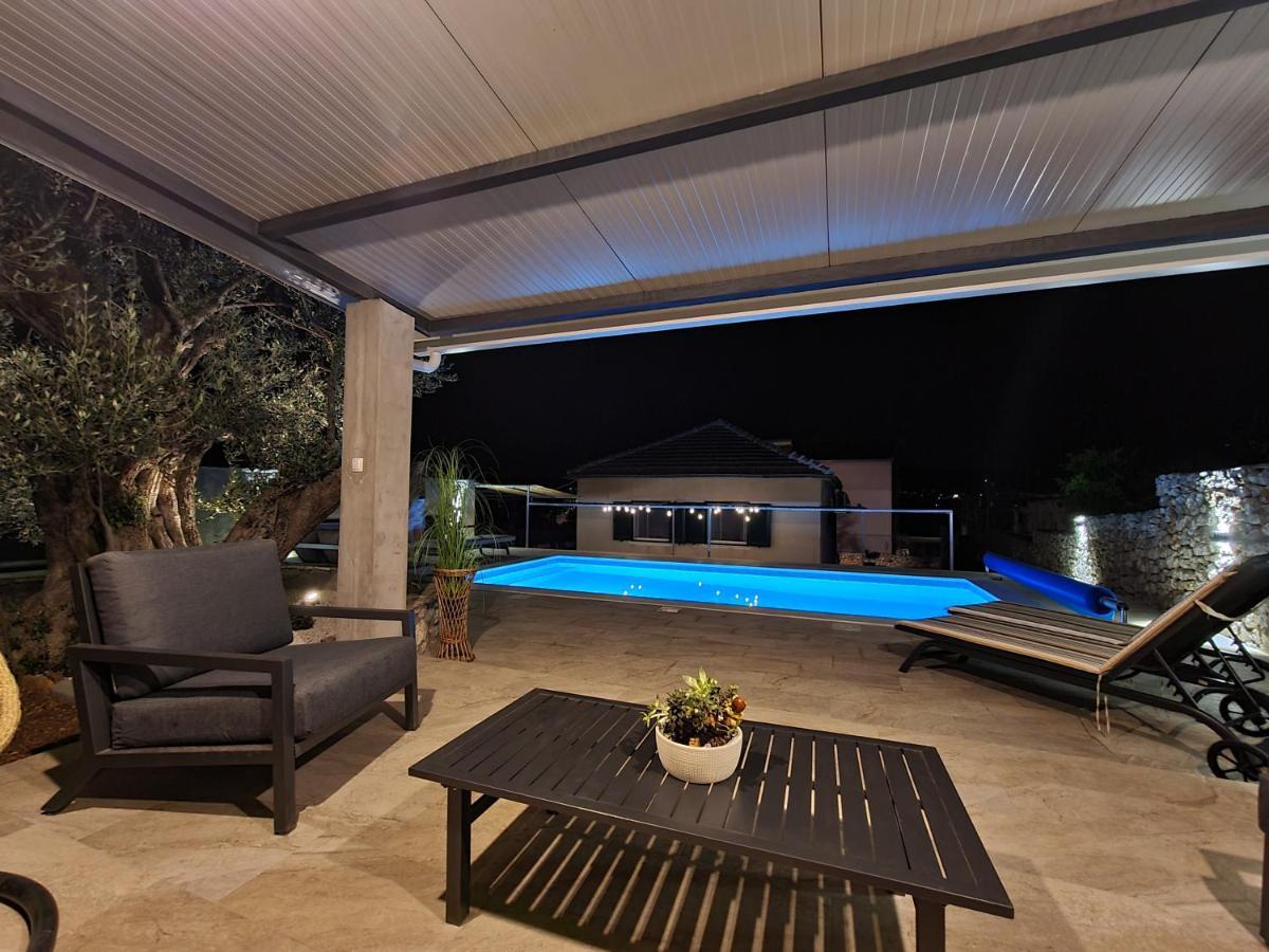 Villa Olive Tree - House With Pool Vinišće Esterno foto