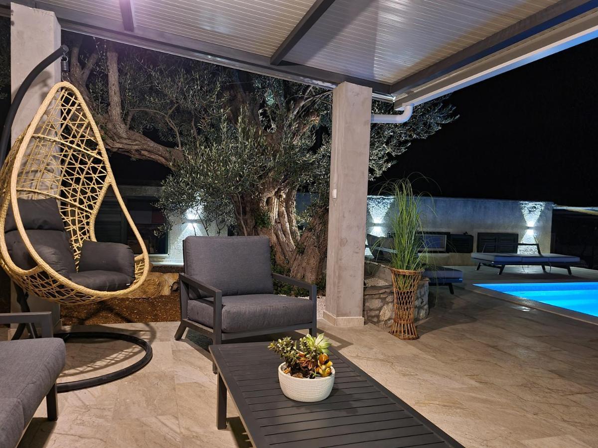 Villa Olive Tree - House With Pool Vinišće Esterno foto
