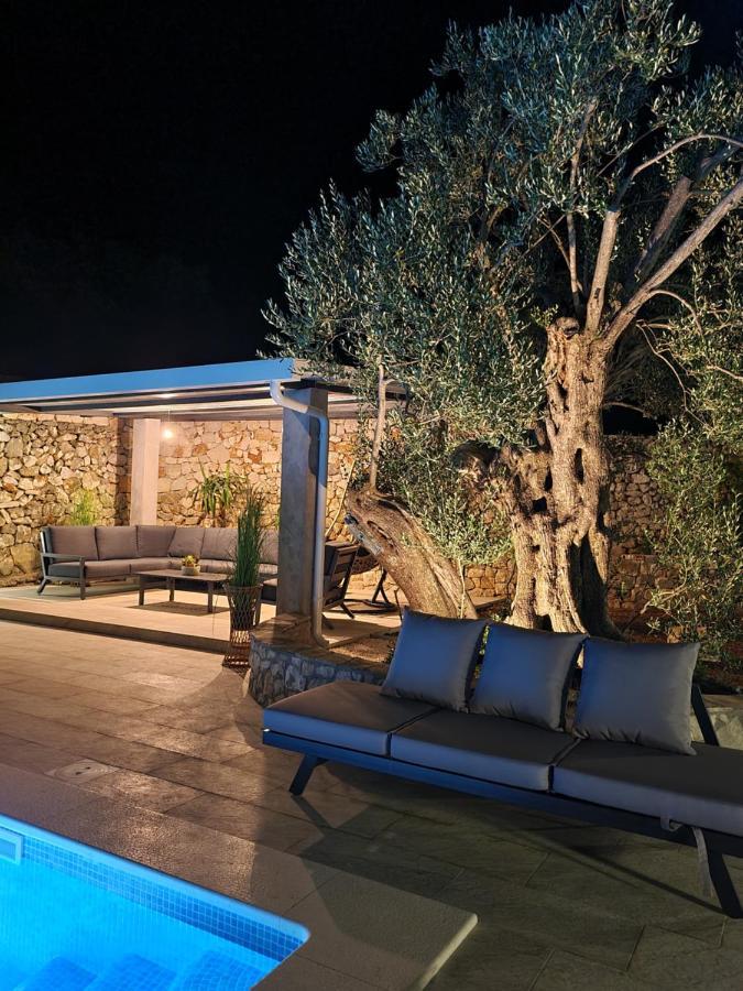 Villa Olive Tree - House With Pool Vinišće Esterno foto